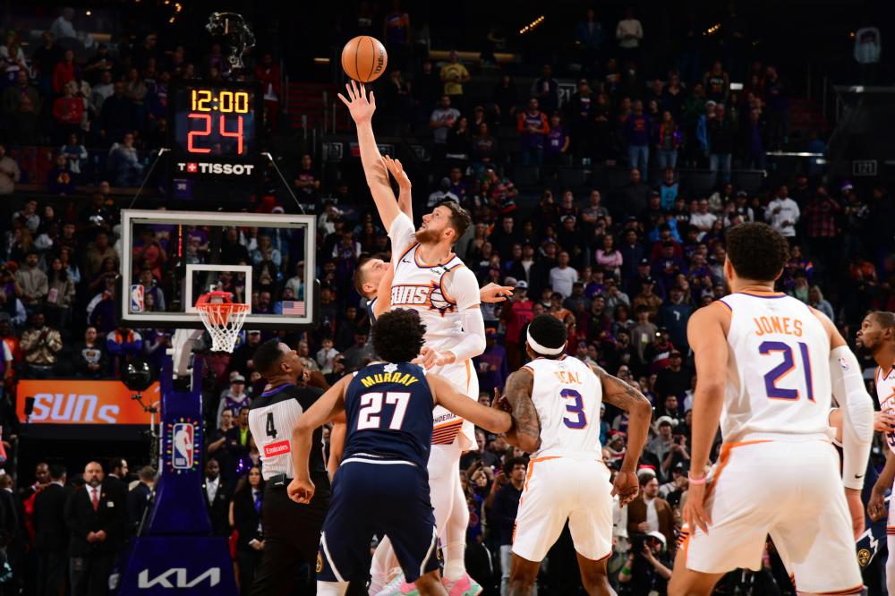 他依然面临 他依然面临