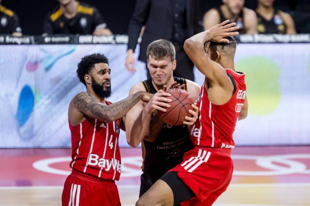 球市场中的 球市场中的